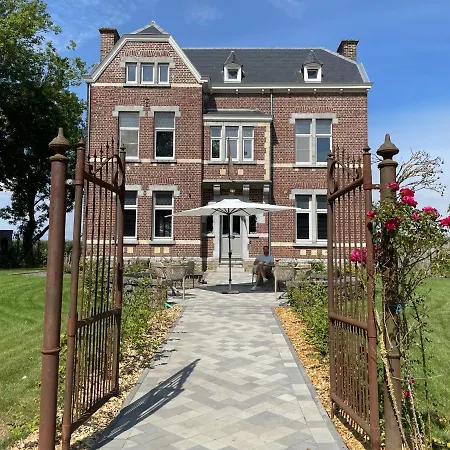 Bed & Breakfast Het Notarishuis - Authentiek Nabij Maastricht